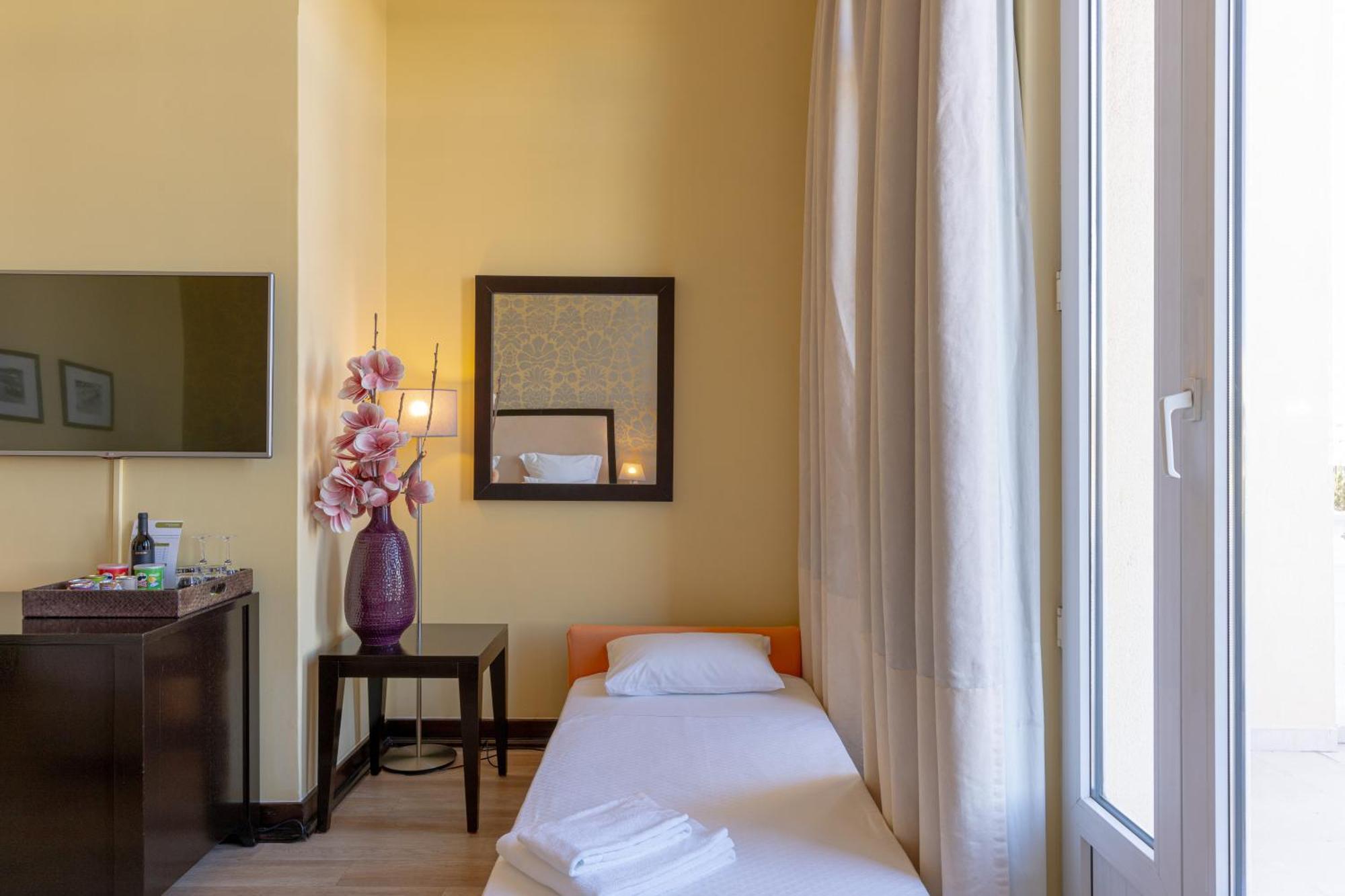 Hotel Inglaterra - Charme & Boutique Estoril Luaran gambar
