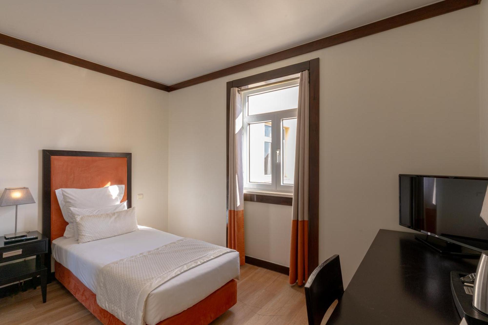 Hotel Inglaterra - Charme & Boutique Estoril Luaran gambar
