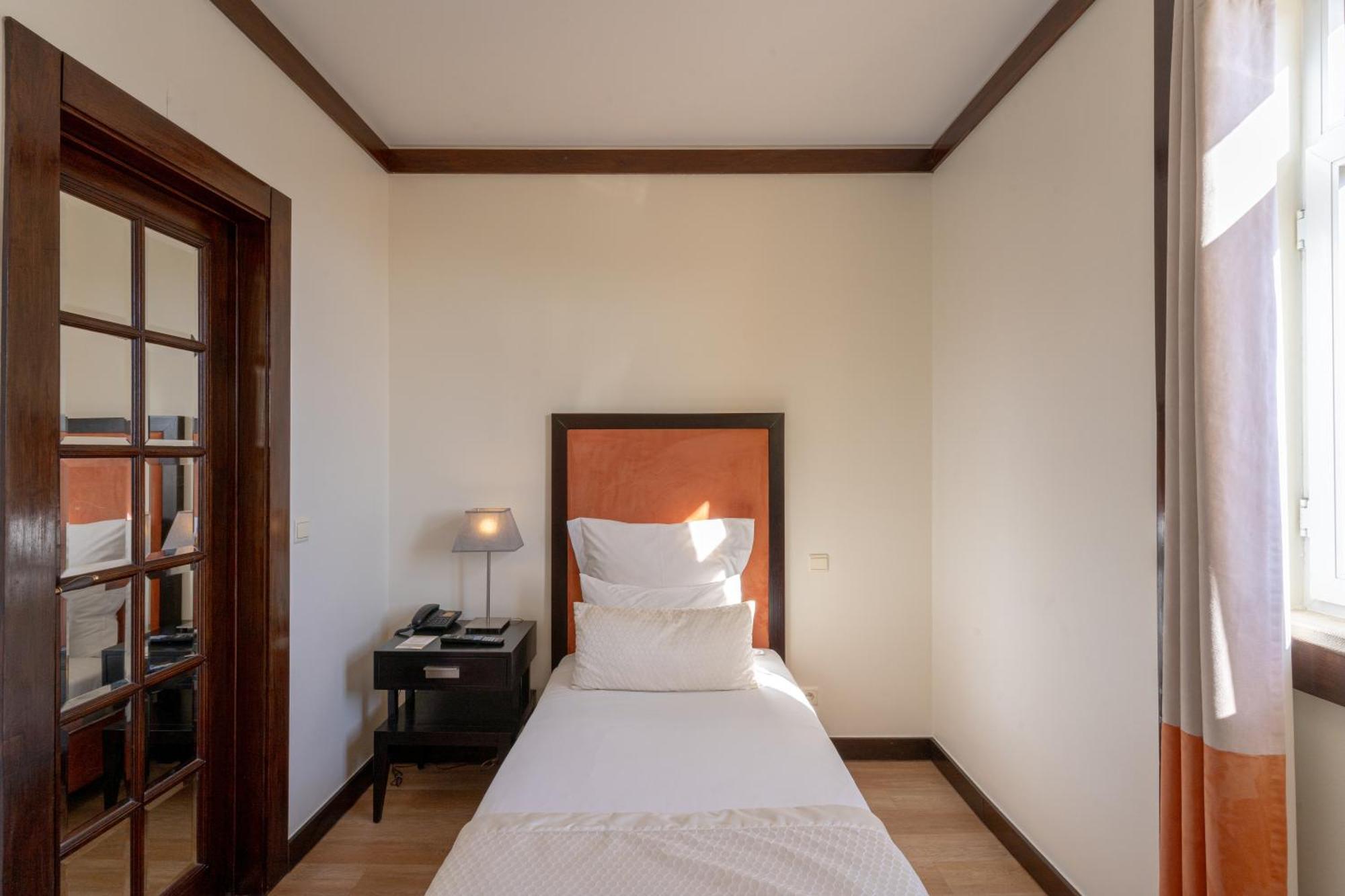 Hotel Inglaterra - Charme & Boutique Estoril Luaran gambar